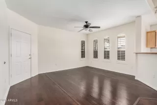 Photo #5: 6840025 Listing 