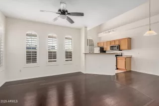 Photo #6: 6840025 Listing 