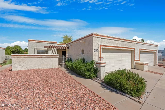 MLS: 6840040 Condo For Sale