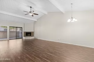 Photo #4: 6840040 Listing