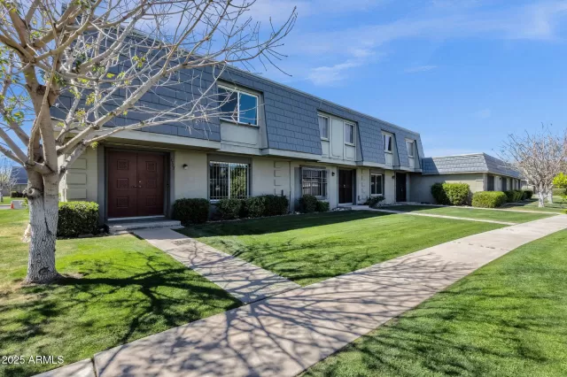 MLS: 6840063 Condo For Sale