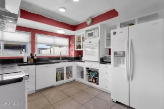 Photo #2: 6840063 Listing 