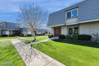 Photo #6: 6840063 Listing 