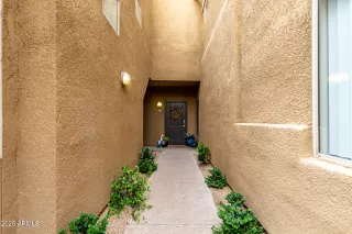 Photo #1: 6840327 Listing 