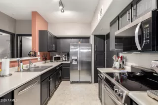 Photo #5: 6840327 Listing 