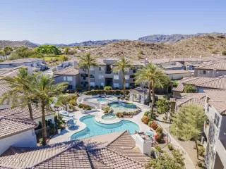 Photo #2: 6840345 Listing