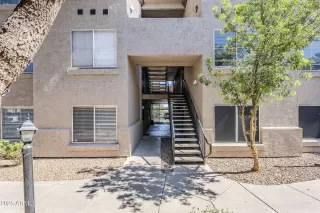 Photo #3: 6840345 Listing