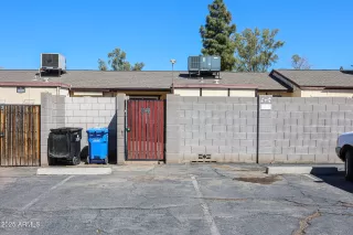 Photo #5: 6840465 Listing