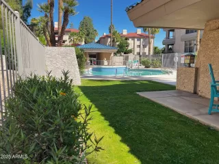 Photo #5: 6840483 Listing