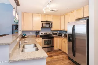 Photo #3: 6840564 Listing 