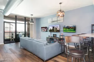 Photo #5: 6840564 Listing 