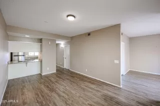 Photo #3: 6840585 Listing