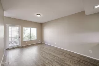 Photo #5: 6840585 Listing