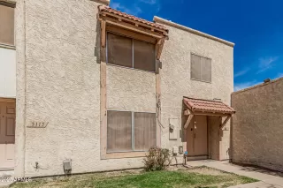 Photo #5: 6840806 Listing