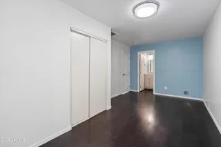 Photo #5: 6840905 Listing