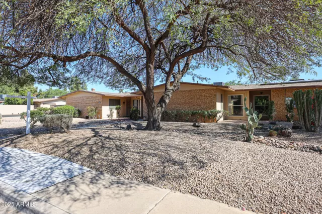 MLS: 6840968 Condo For Sale