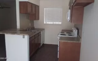 Photo #6: 6841034 Listing