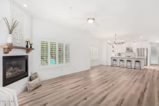 Photo #3: 6841157 Listing 