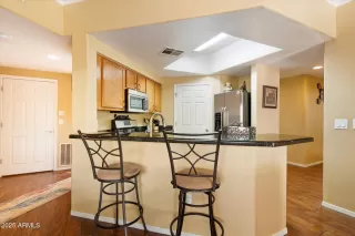 Photo #3: 6841379 Listing 