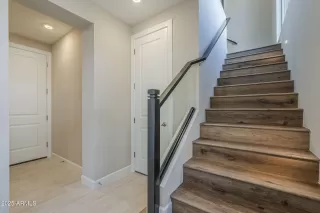 Photo #6: 6841449 Listing