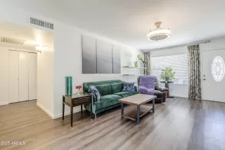 Photo #4: 6841450 Listing 