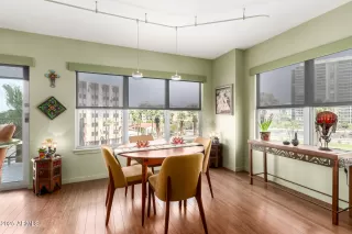 Photo #5: 6841513 Listing