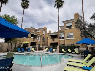 Photo #6: 6841548 Listing 