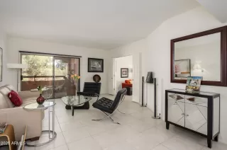 Photo #2: 6841663 Listing 