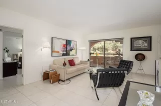 Photo #3: 6841663 Listing 