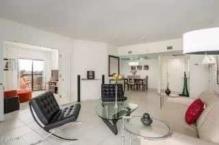 Photo #5: 6841663 Listing 