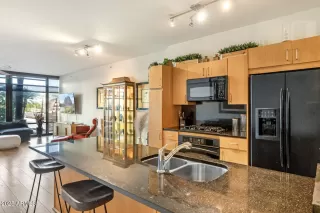 Photo #4: 6841681 Listing