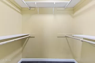 Photo #6: 6841746 Listing 