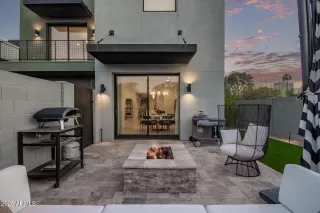 Photo #4: 6841839 Listing