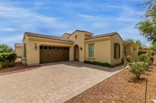 MLS: 6841987 Condo For Sale