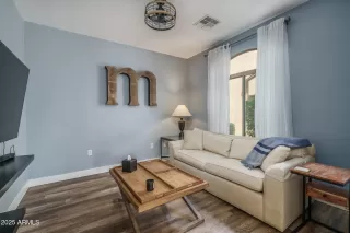 Photo #5: 6842005 Listing 