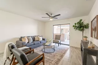 Photo #5: 6842242 Listing