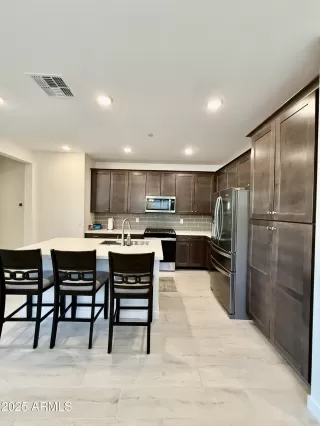 Photo #6: 6842254 Listing 