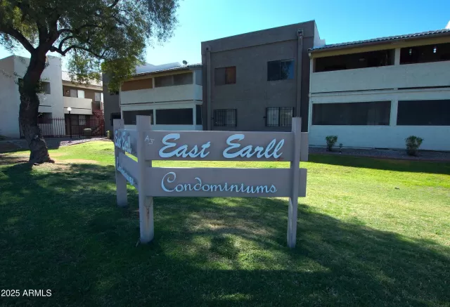 MLS: 6842304 Condo For Sale