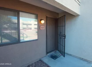 Photo #3: 6842304 Listing 