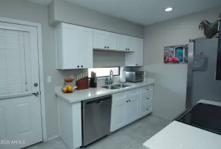 Photo #4: 6842304 Listing 