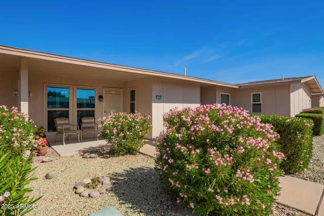 MLS: 6842328 Condo For Sale