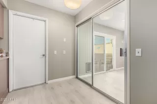 Photo #4: 6842328 Listing