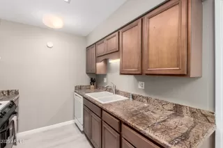 Photo #6: 6842328 Listing