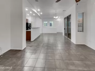 Photo #3: 6842449 Listing 