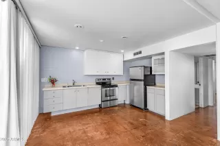 Photo #5: 6842478 Listing