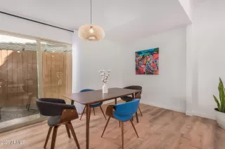 Photo #3: 6842626 Listing