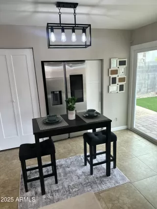 Photo #6: 6842795 Listing