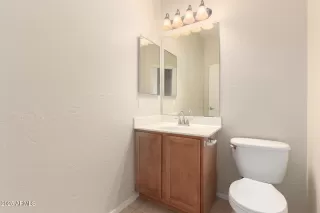 Photo #6: 6842808 Listing