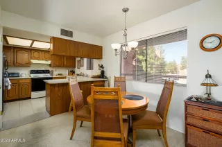 Photo #3: 6842826 Listing