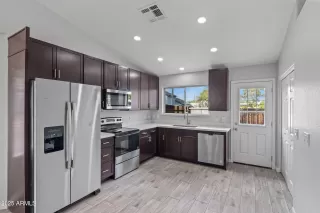 Photo #2: 6842927 Listing 